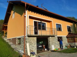 Fasada Kojuhovje (družina Težak)