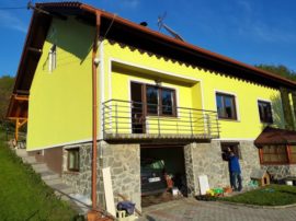 Fasada Kojuhovje (družina Težak)